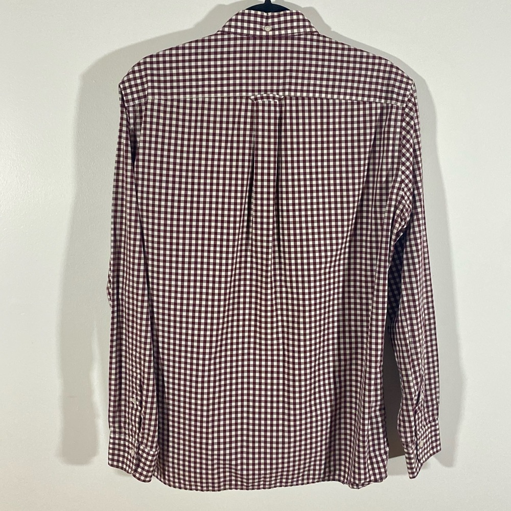 Button down - Picture 2 of 3